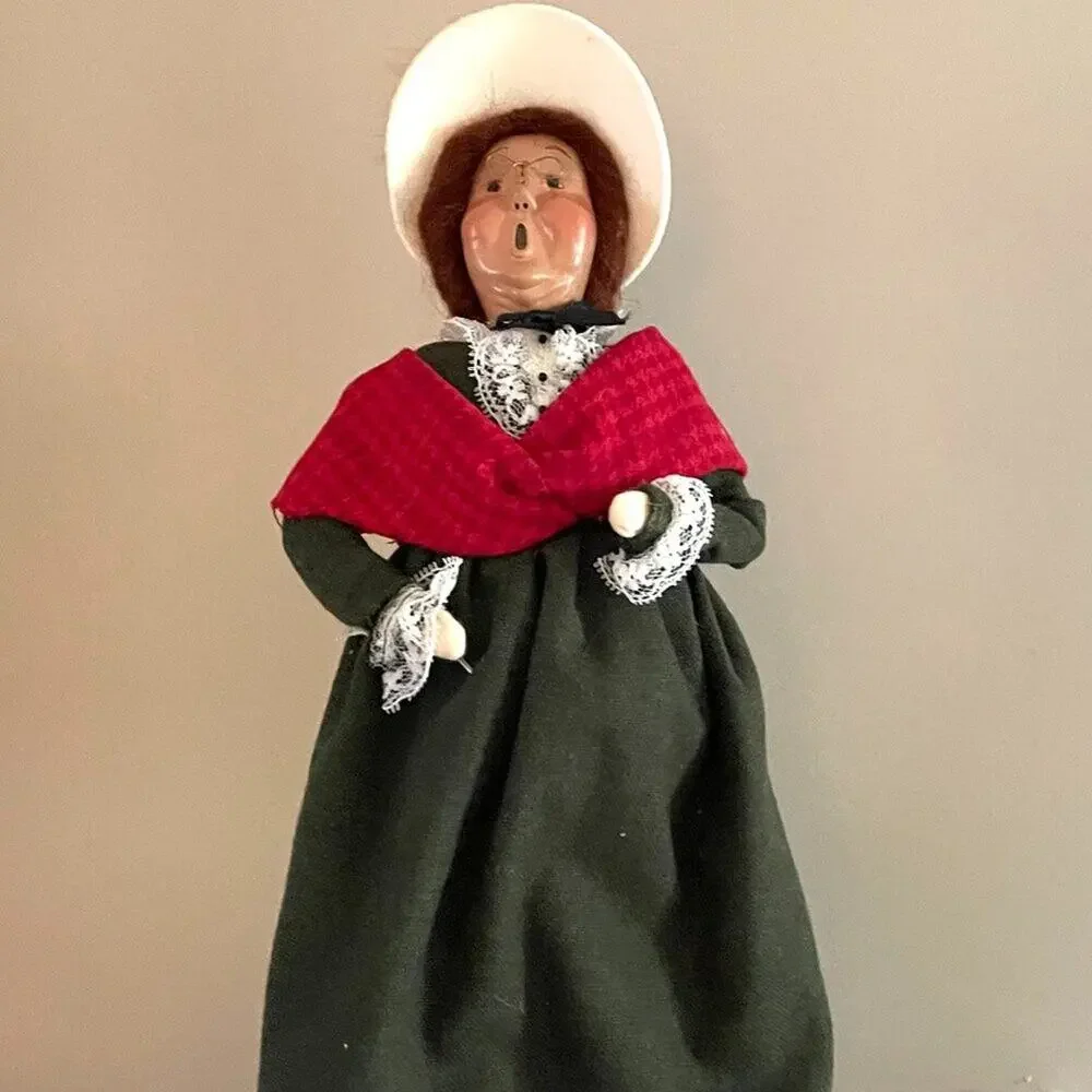 VTG 1993 Byers' Choice Caroler Woman Spectacles / Glasses, Red Shawl, Christmas